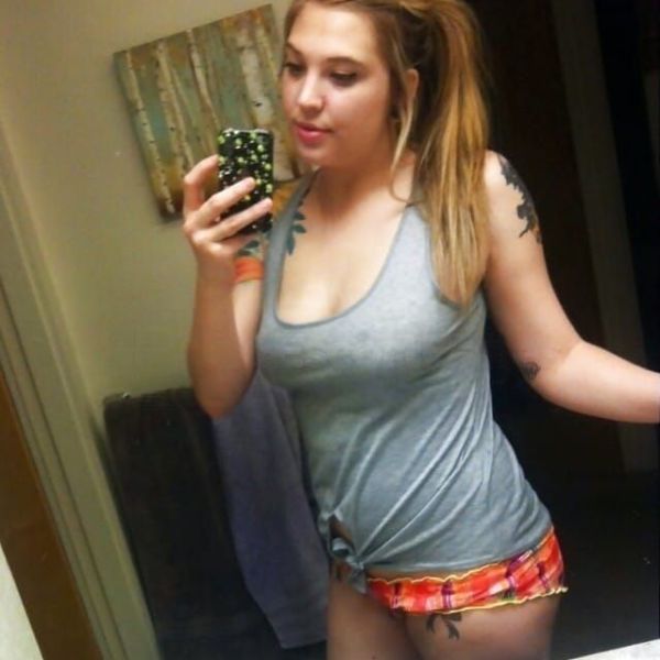 Hello me it's Sonia I make available for you men for a meeting naughty in all the discretion it takes. I can move as I can receive