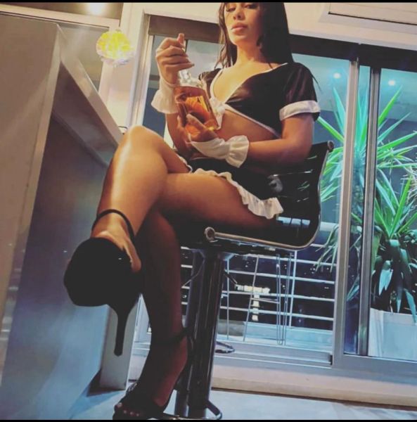 Chica dulce con ganas de calentarse y tener lindos momentos contigo hablo inglés y soy preciosa
